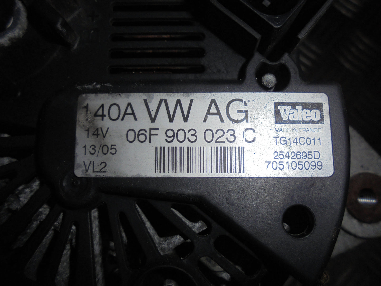 VW Touran 1T GP Generator Med OEM Nr. 06F903023C Fra VW Ophugger