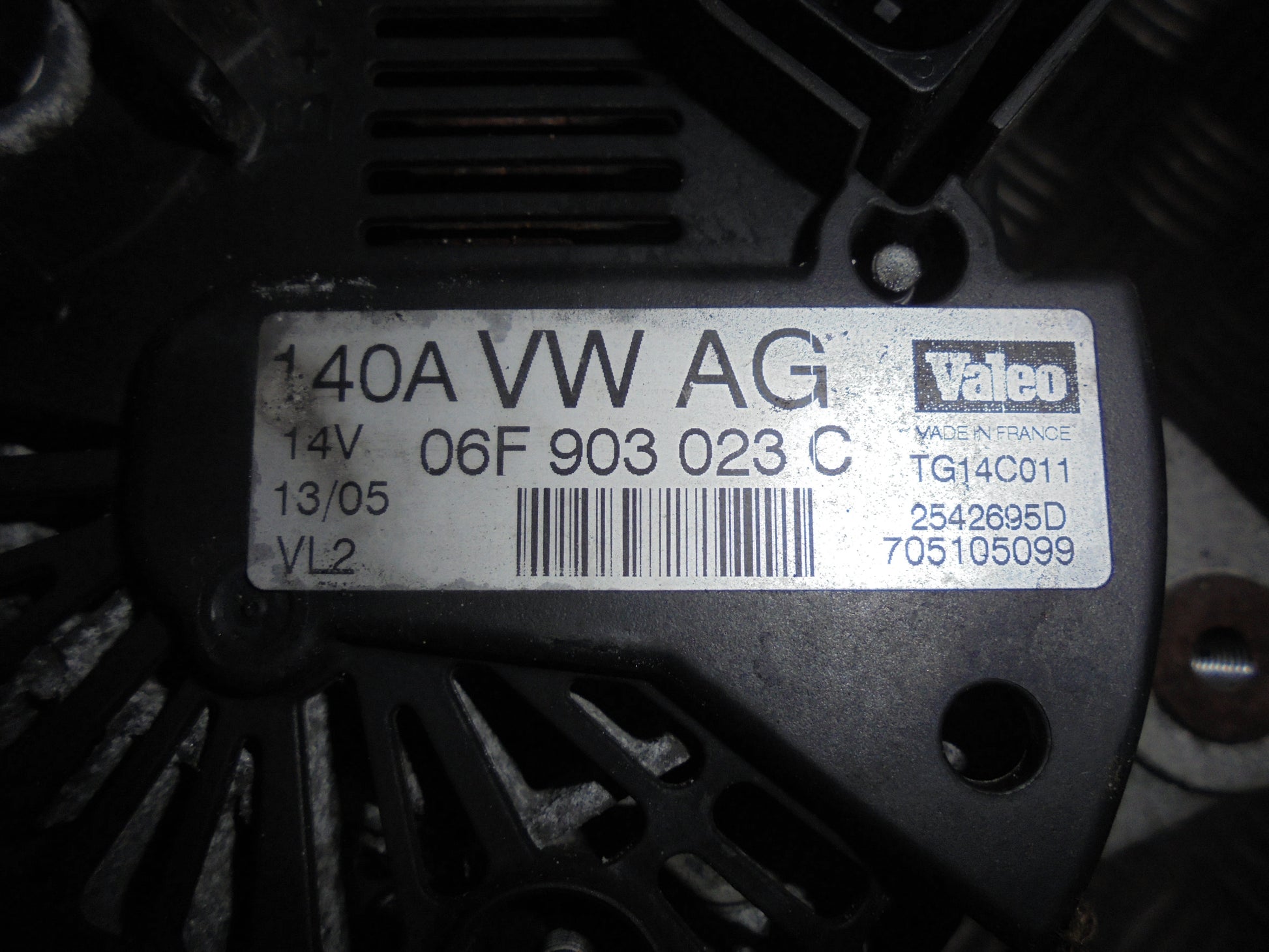 VW Touran 1T GP Generator Med OEM Nr. 06F903023C Fra VW Ophugger