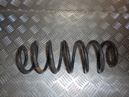 Ford Fiesta 7 Bagfjeder Spiral Med OEM Nr. Ophugger Fra Ford Ophugger