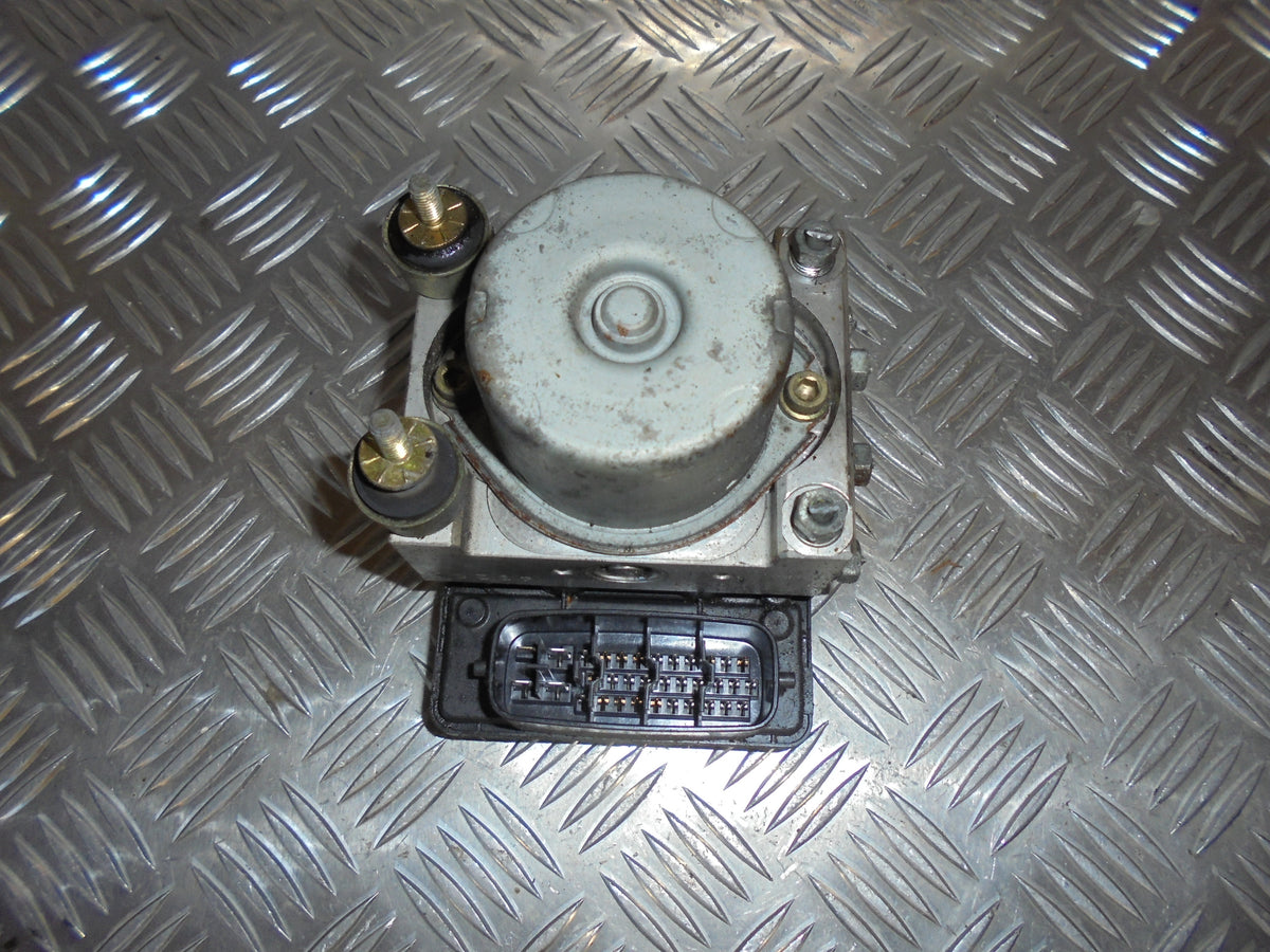 Toyota Yaris Verso ABS Pumpe Med OEM Nr. 4451052300 Fra Toyota Ophugger