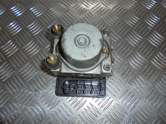 Toyota Yaris Verso Abs Pumpe Med OEM Nr. 4451052300 Fra Toyota Ophugger