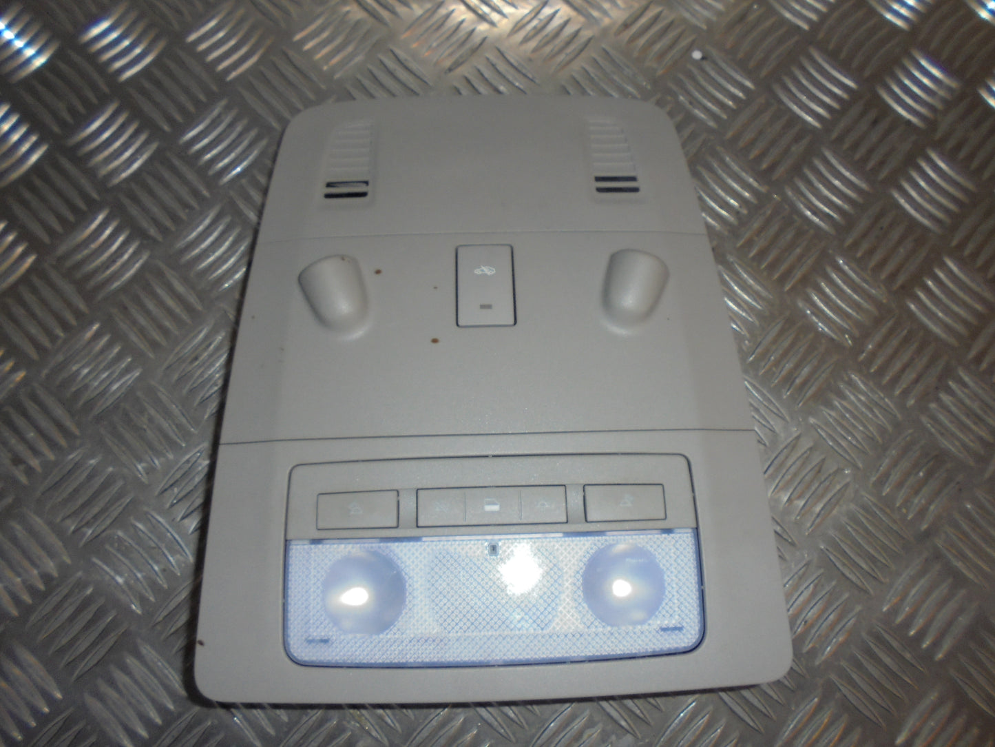 Opel Insignia A Loftslys Med OEM Nr. Ophugger Fra Opel Ophugger