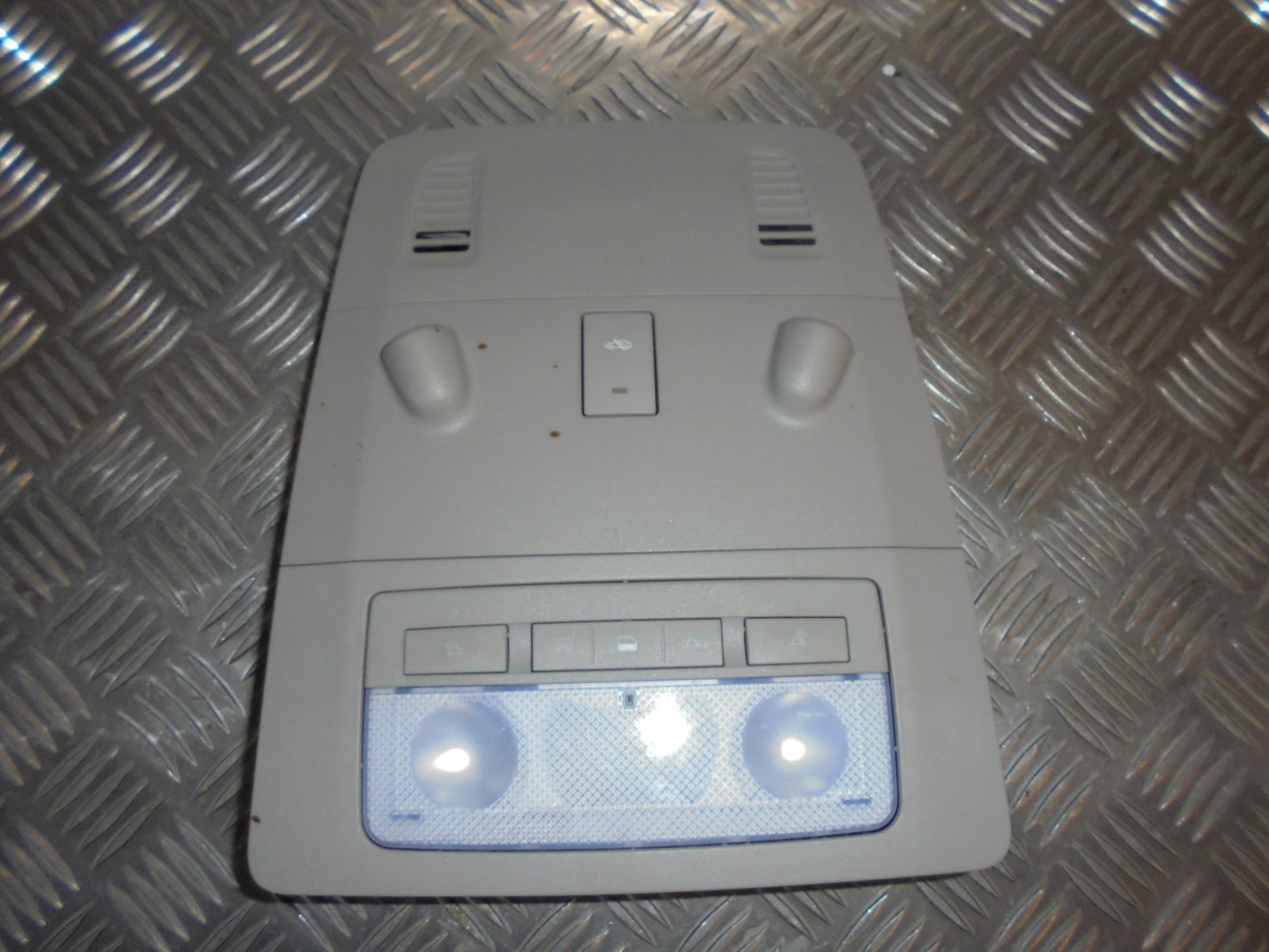 Opel Insignia A Loftslys Med OEM Nr. Ophugger Fra Opel Ophugger