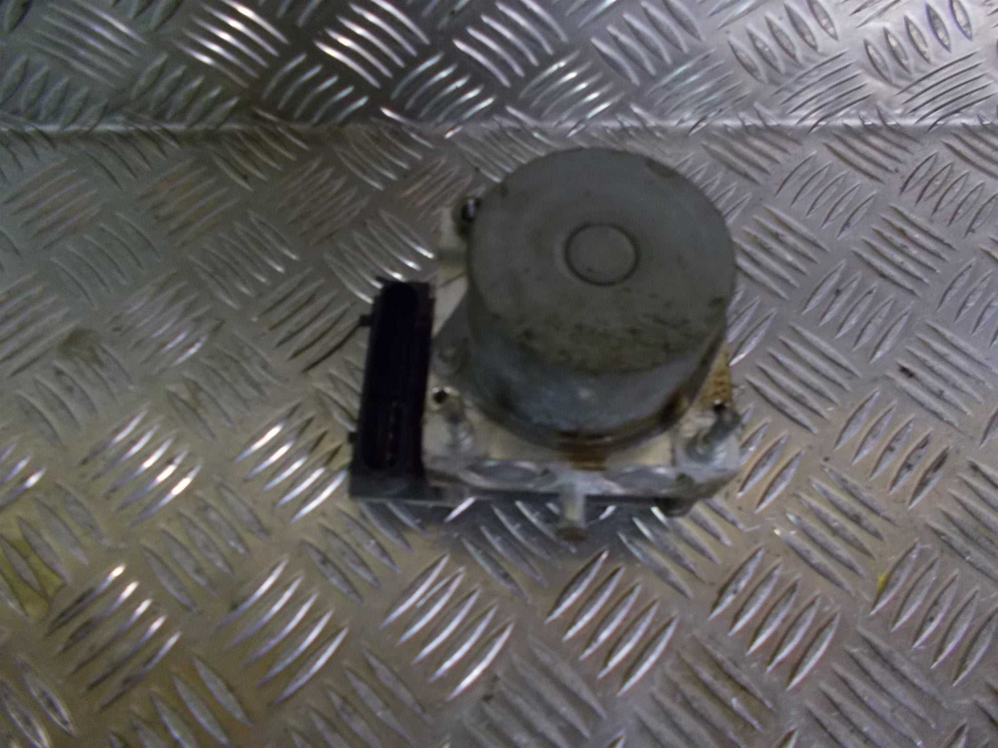 Renault Clio 2 Abs Pumpe Med OEM Nr. 0265800335 Fra Renault Ophugger