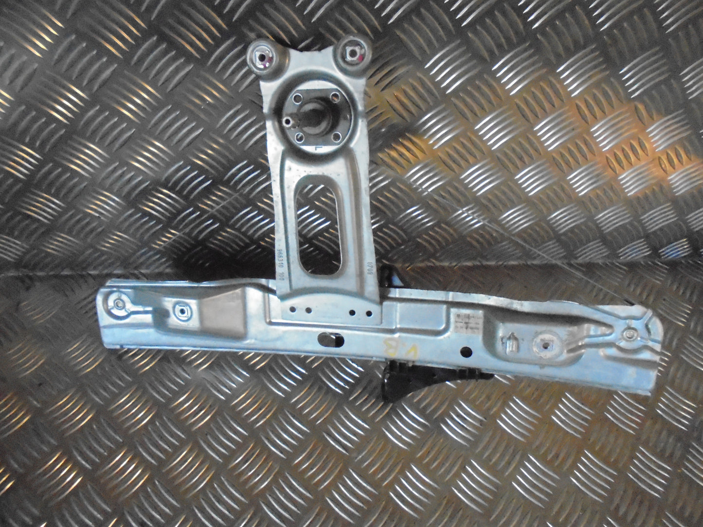 Opel Insignia A Rudemotor - Rudehejs Med OEM Nr. Ophugger Fra Opel Ophugger