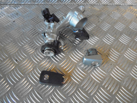 Opel Insignia A Låsesæt  Med OEM Nr. Ophugger Fra Opel Ophugger