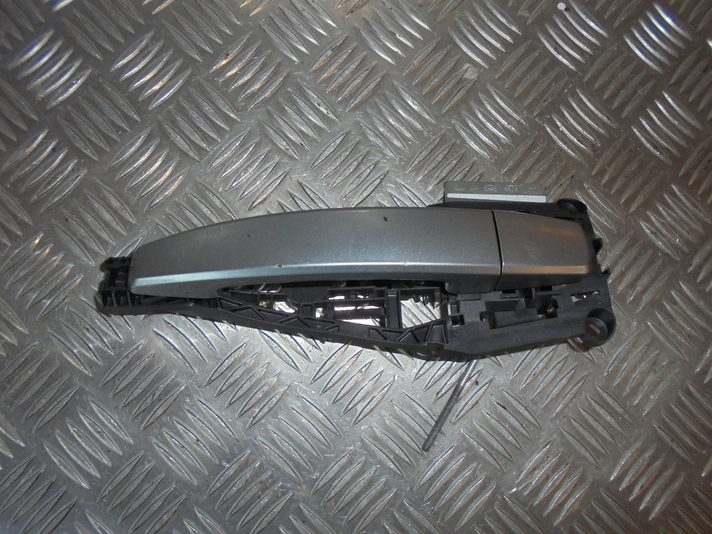 Opel Insignia A Håndtag Udvendig Med OEM Nr. Ophugger Fra Opel Ophugger