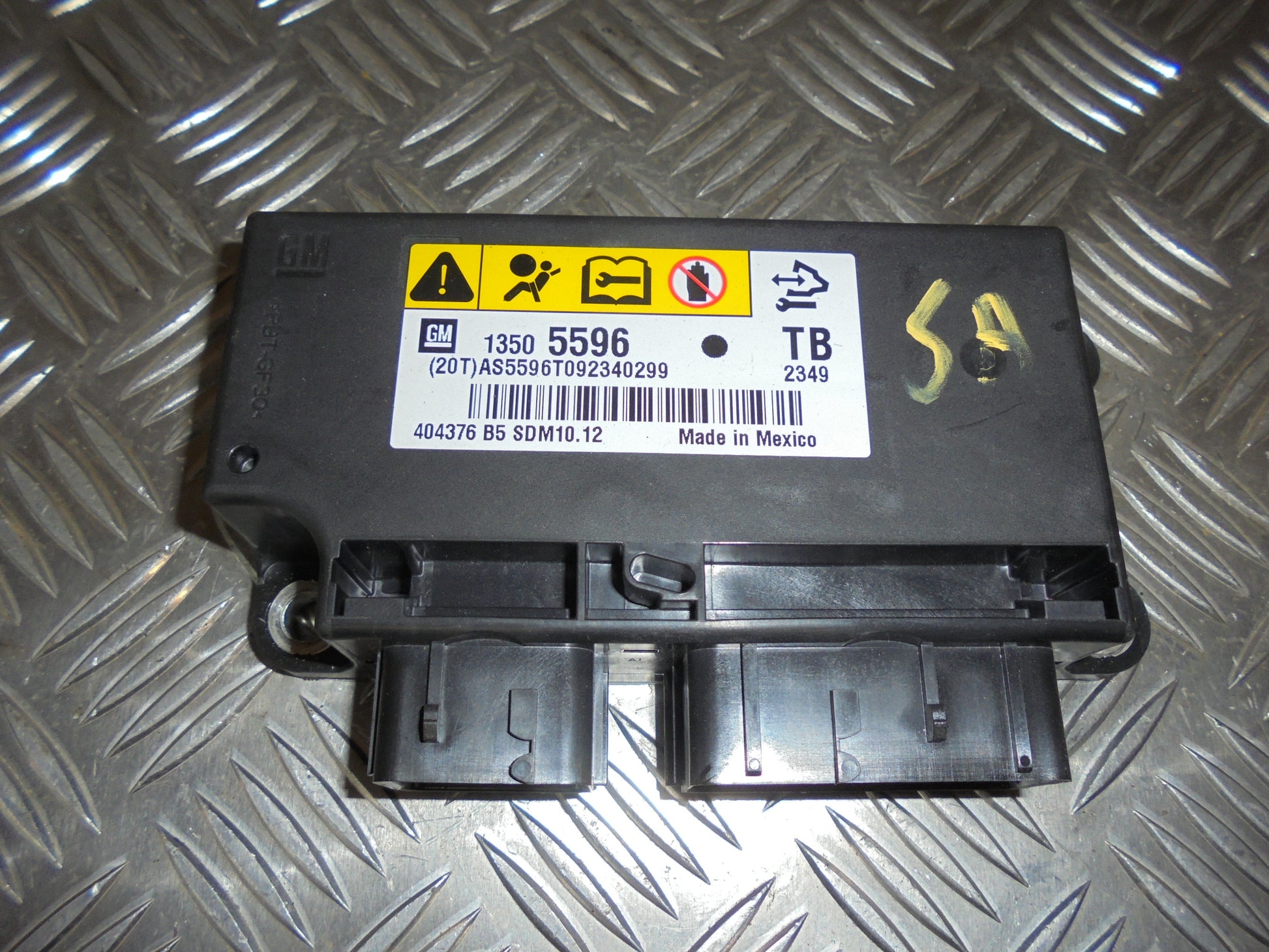 Opel Insignia A Airbag Elboks Med OEM Nr. Ophugger Fra Opel Ophugger