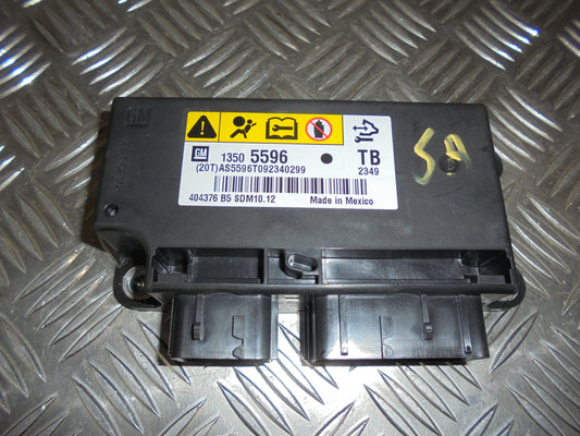 Opel Insignia A Airbag Elboks Med OEM Nr. Ophugger Fra Opel Ophugger