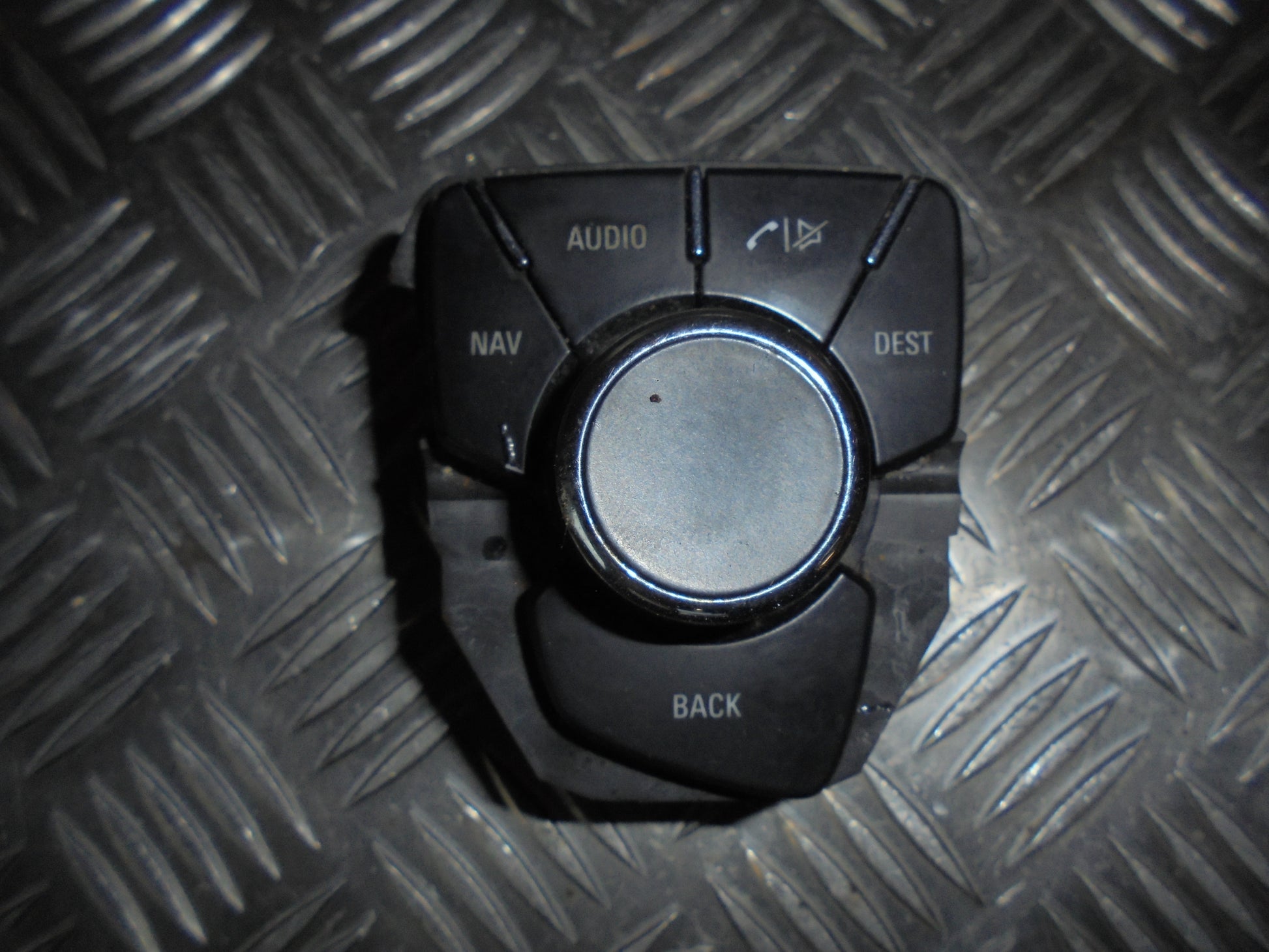 Opel Insignia A Radio Div. Tilbehør Med OEM Nr. Ophugger Fra Opel Ophugger