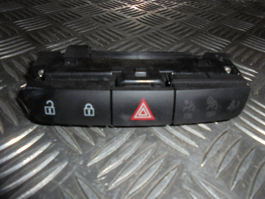 Opel Insignia A Kontakt Katastrofe Med OEM Nr. Ophugger Fra Opel Ophugger