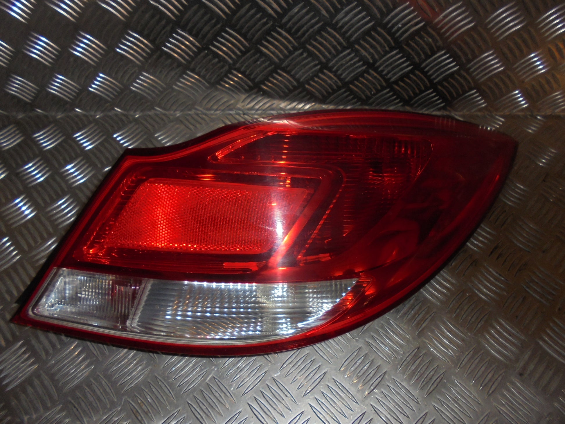 Opel Insignia A Baglygte Med OEM Nr. Ophugger Fra Opel Ophugger