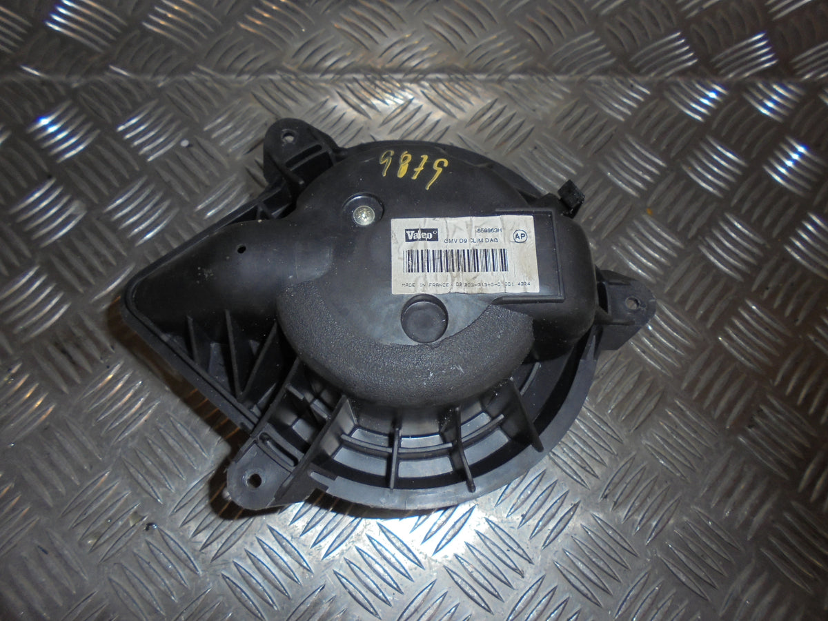 Peugeot 406 Varmeblæser Med OEM Nr. 6441K9 Fra Peugeot Ophugger
