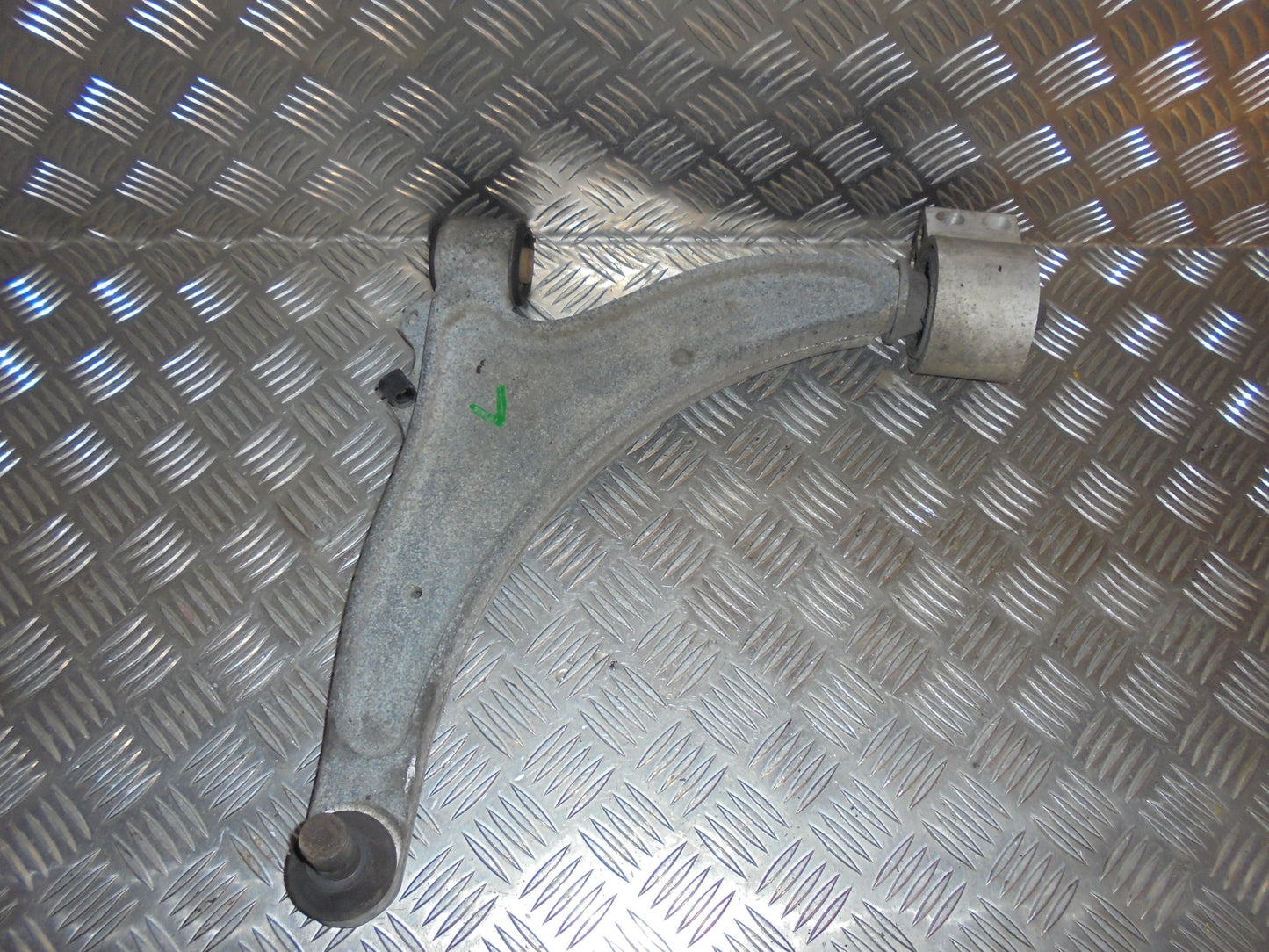 Opel Insignia A Bærearm F.N. V Med OEM Nr. Ophugger Fra Opel Ophugger