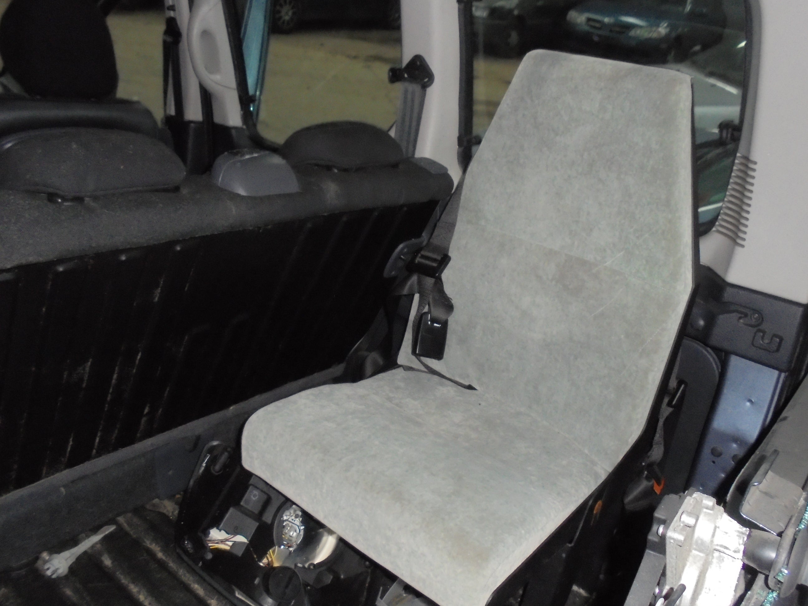 Citroen Berlingo Pluk-Selv-Bil Med OEM Nr. Ophugger Fra Citroen Ophugger