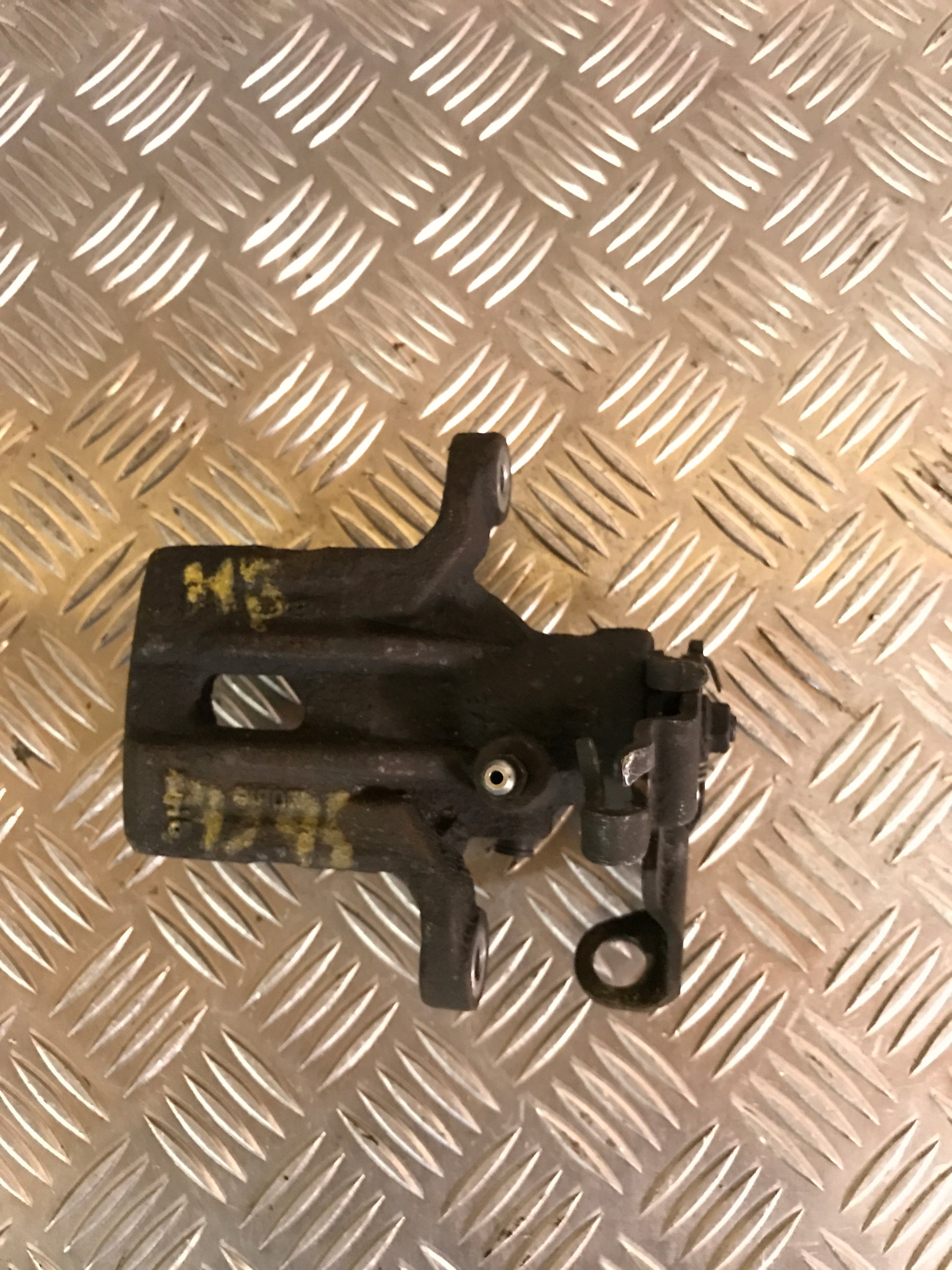 Hyundai IX20 Bremsekaliber HB Med OEM Nr. Ophugger Fra Hyundai Ophugger
