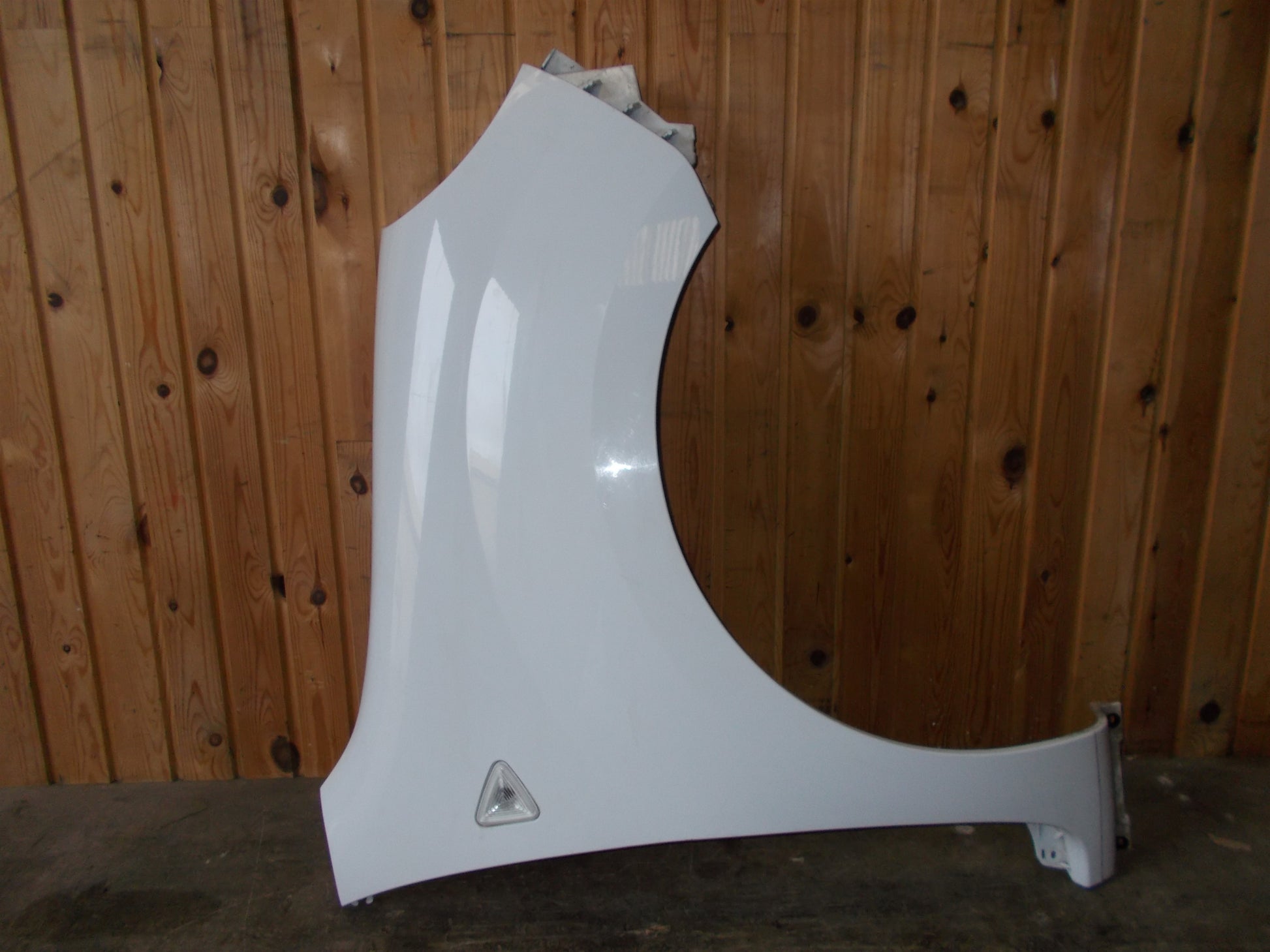 Renault Kangoo 2 Forskærm H Med OEM Nr. 631009162R Fra Renault Ophugger