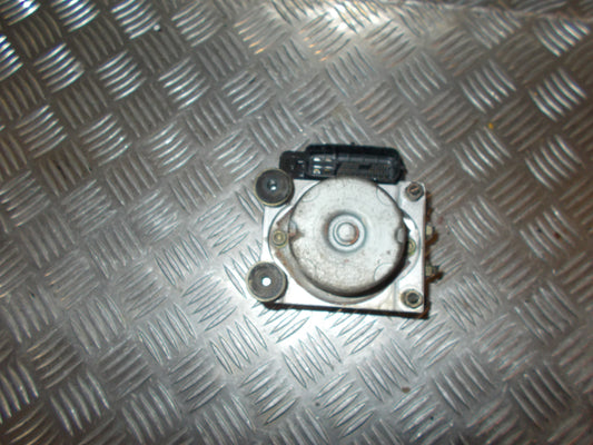 Mazda 626 GF/GW Abs Pumpe Med OEM Nr. MD42T41C27B2 Fra Mazda Ophugger