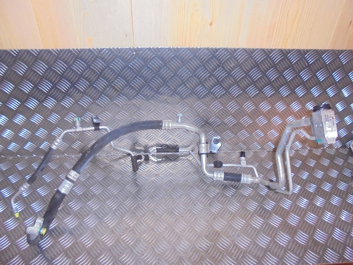 Hyundai I10 Aircond. Rør/Slang/Ventiler Med OEM Nr. 977590X003 Fra Hyundai Ophugger