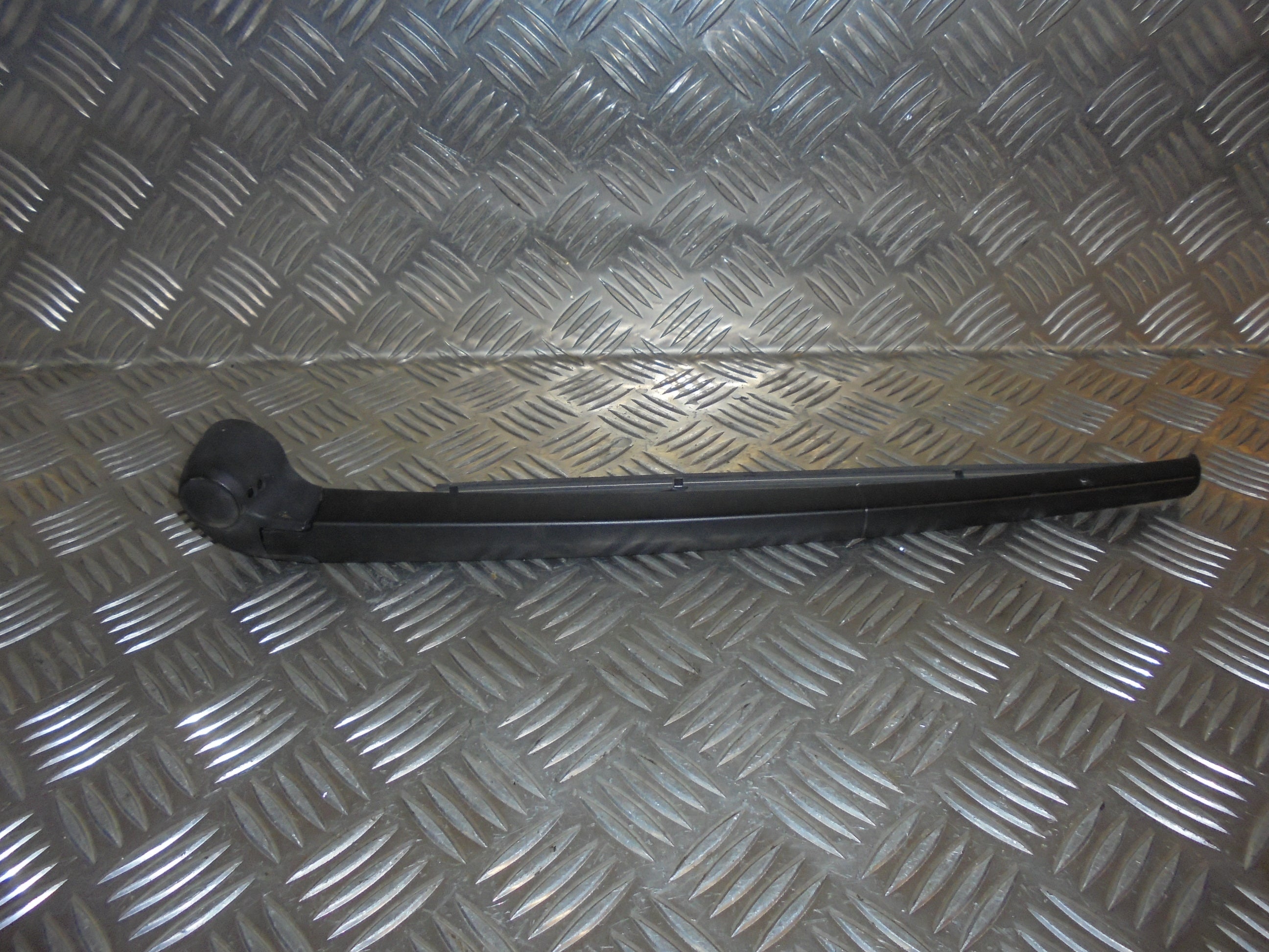Audi A3 Viskerarm Med OEM Nr. 8E9955407C Fra Audi Ophugger