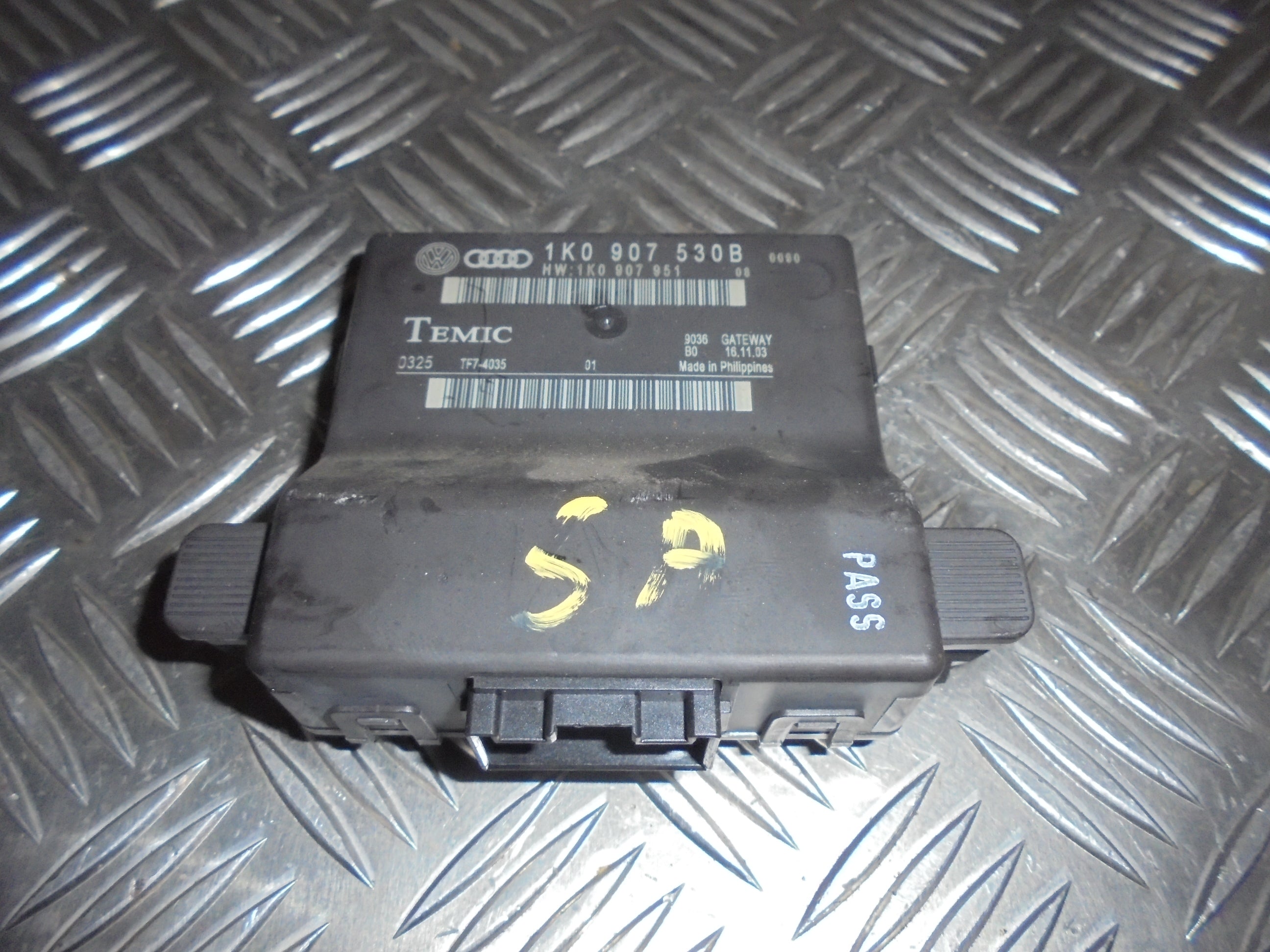 Audi A3 Bcm / Komfortkomputer Med OEM Nr. 1K0907530B Fra Audi Ophugger