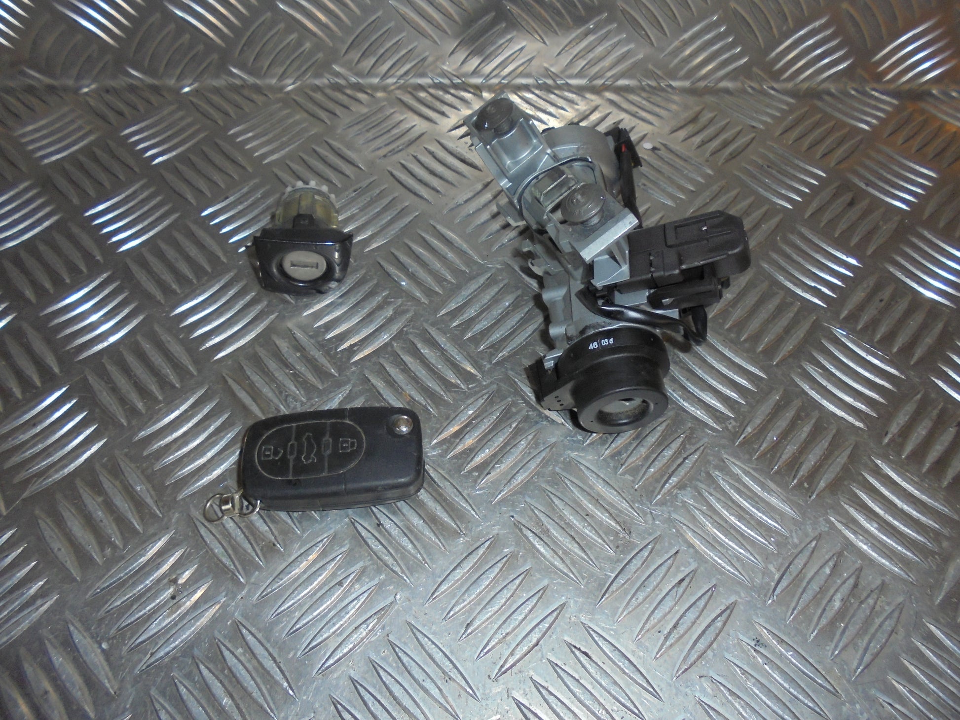 Audi A3 8P Låsesæt  Med OEM Nr. 1K0905851B Fra Audi Ophugger