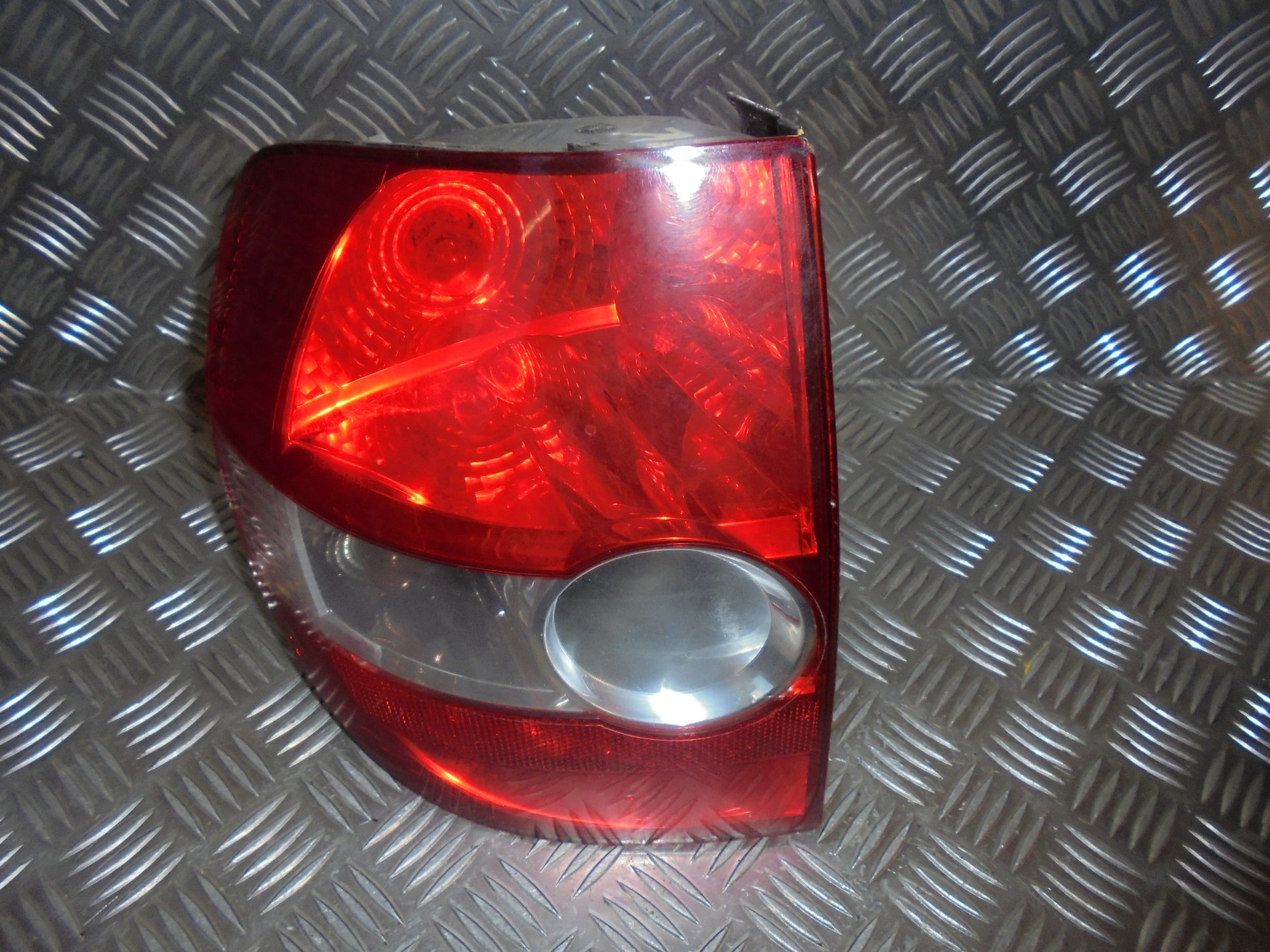 VW Fox 5Z Baglygte Med OEM Nr. 5Z0945095A Fra VW Ophugger