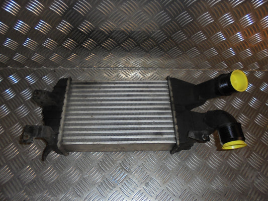 Opel Zafira B Køler Intercooler Med OEM Nr. Ophugger Fra Opel Ophugger