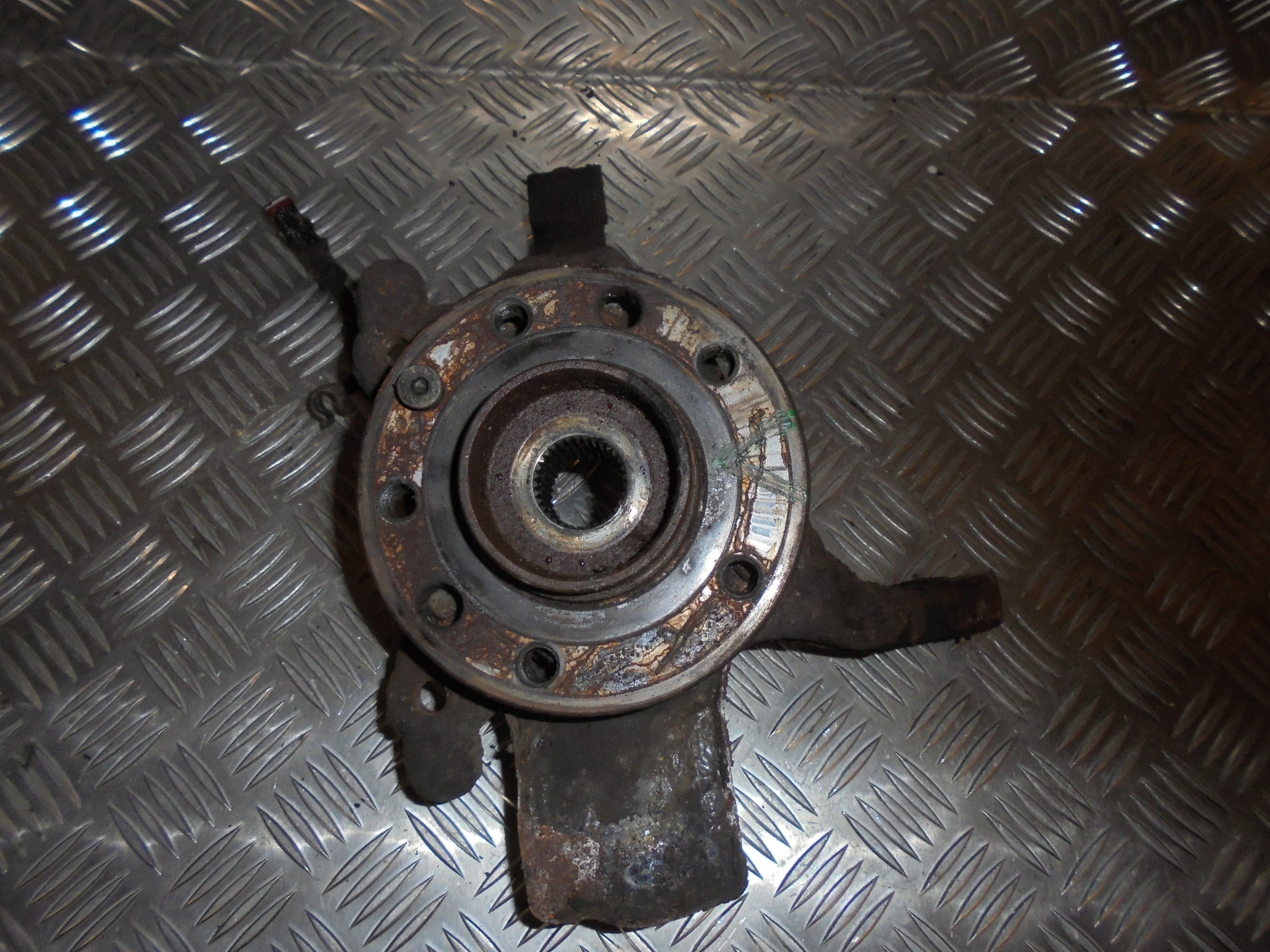 Opel Zafira B Spindel For V Med OEM Nr. Ophugger Fra Opel Ophugger