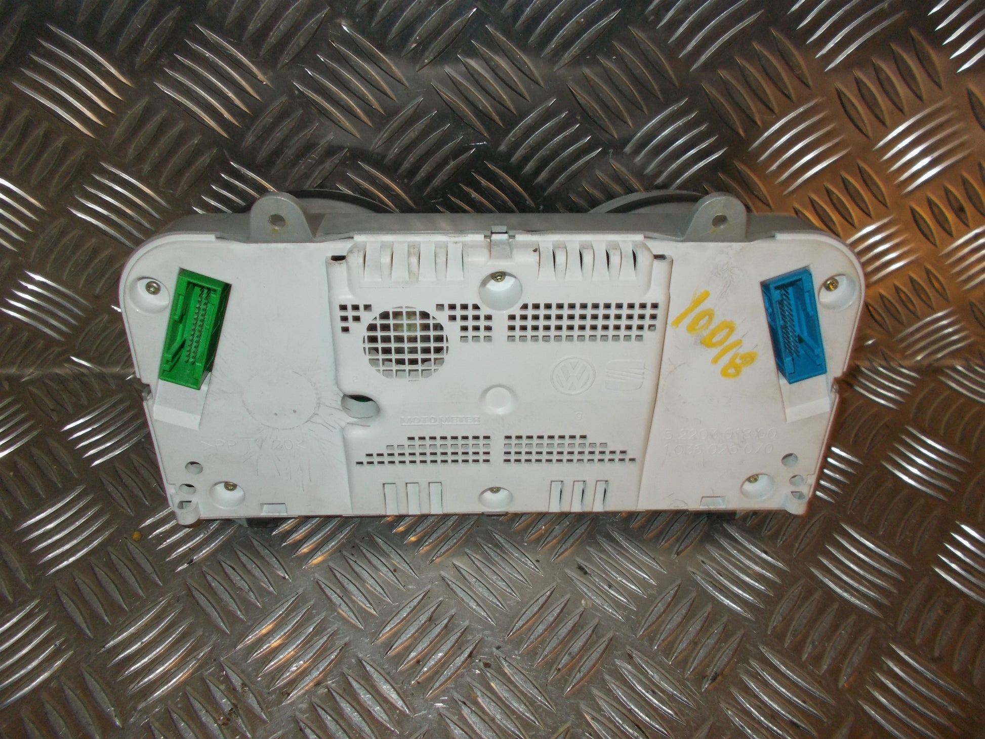 VW Lupo 6E/6X Speedometer - Instrument Med OEM Nr. 6E0920800J Fra VW Ophugger