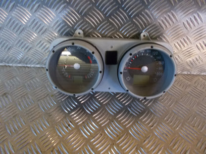 VW Lupo 6E/6X Speedometer - Instrument Med OEM Nr. 6E0920800J Fra VW Ophugger