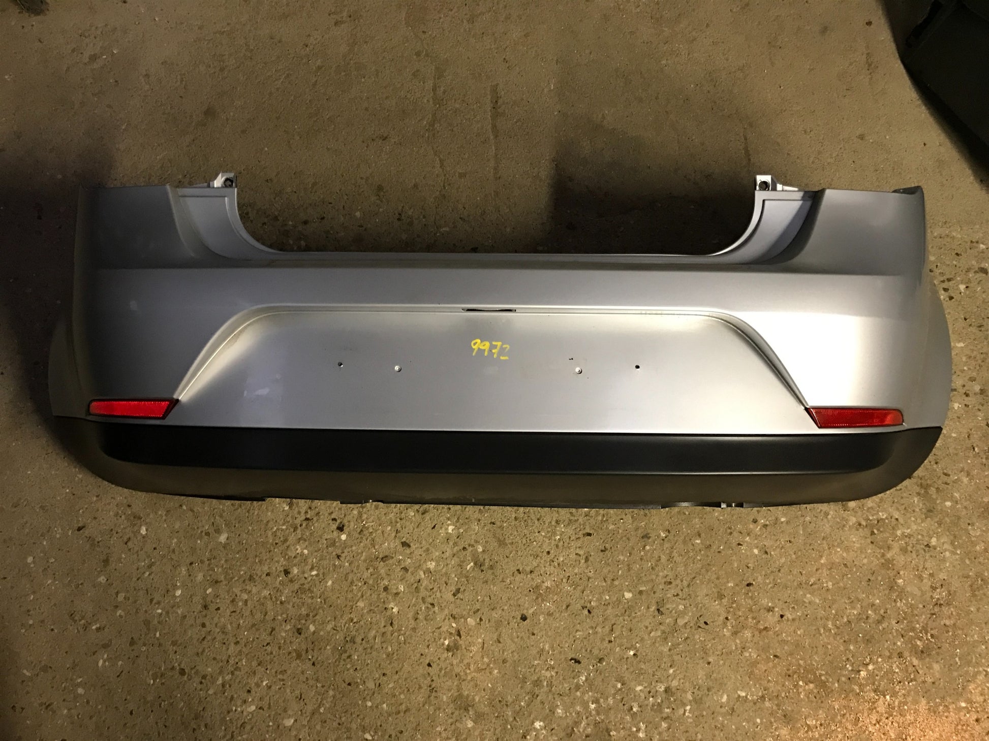 Seat Ibiza 6J Bagkofanger Med OEM Nr. 6J3807421 Fra Seat Ophugger