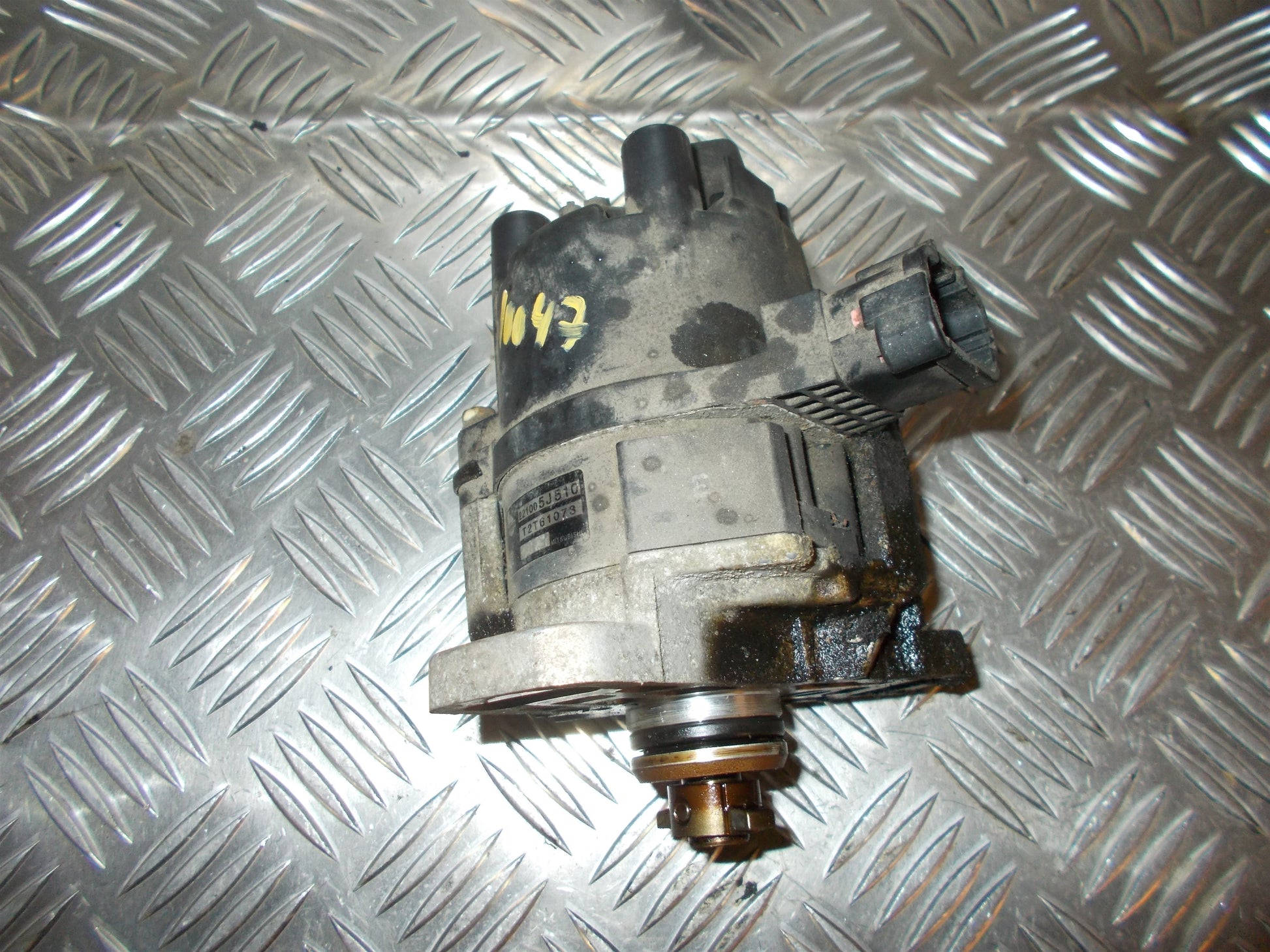 Nissan Primera P11 Strømfordeler El Med OEM Nr. Ophugger Fra Nissan Ophugger