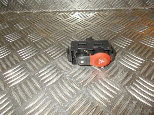 Renault Kangoo 2 Kontakt Katastrofe Med OEM Nr. Ophugger Fra Renault Ophugger