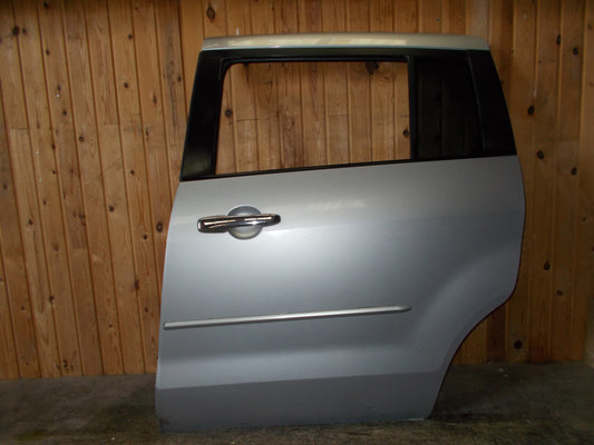 Mazda 5 Skydedør V Med OEM Nr. Ophugger Fra Mazda Ophugger