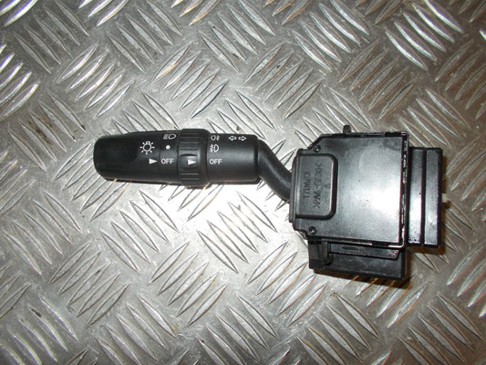 Mazda 5 Kontakt Blink Med OEM Nr. Ophugger Fra Mazda Ophugger