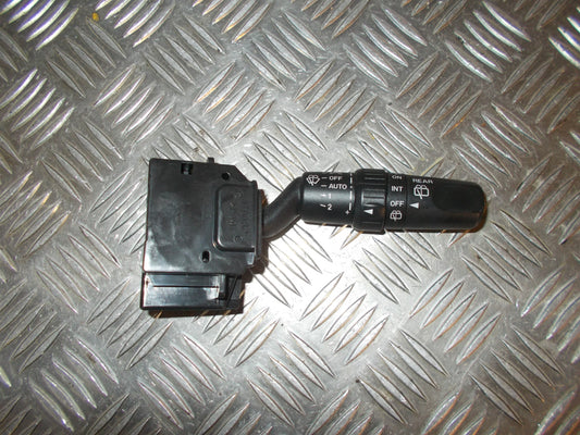 Mazda 5 Kontakt Visker Med OEM Nr. Ophugger Fra Mazda Ophugger