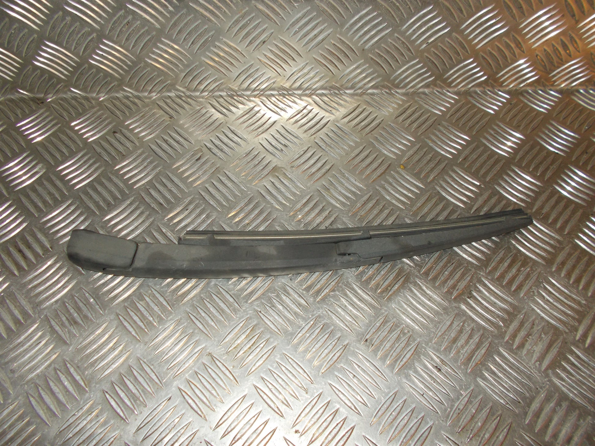 Mazda 5 Viskerarm Med OEM Nr. Ophugger Fra Mazda Ophugger