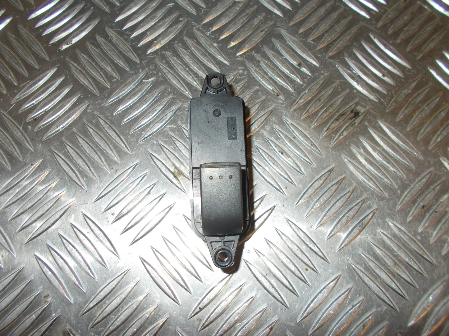 Mazda 5 Kontakt Rudehejs Med OEM Nr. Ophugger Fra Mazda Ophugger