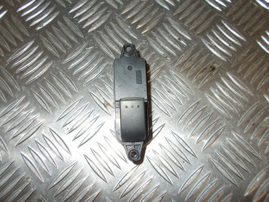 Mazda 5 Kontakt Rudehejs Med OEM Nr. Ophugger Fra Mazda Ophugger