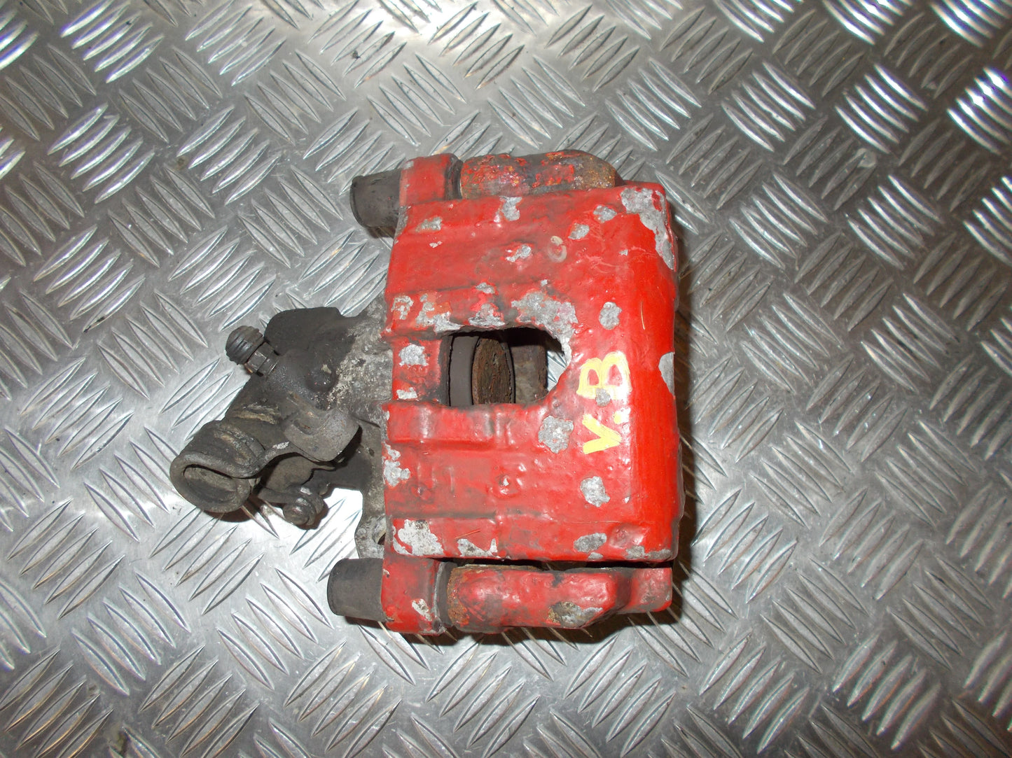 Mazda 5 Bremsekaliber VB Med OEM Nr. Ophugger Fra Mazda Ophugger