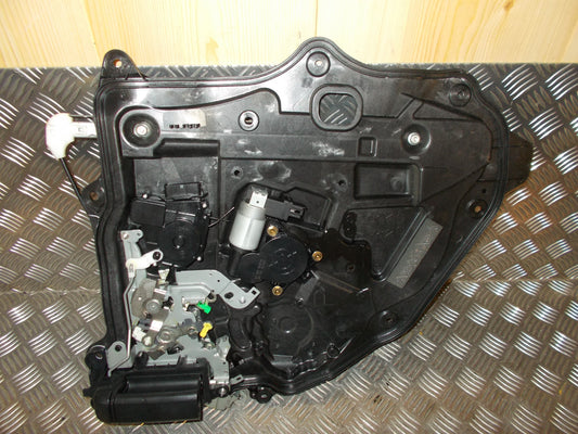 Mazda 5 Rudemotor - Rudehejs Med OEM Nr. Ophugger Fra Mazda Ophugger