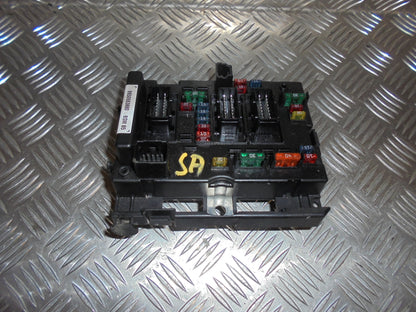 Peugeot 307 Sikringsboks Med OEM Nr. 9650663880 Fra Peugeot Ophugger