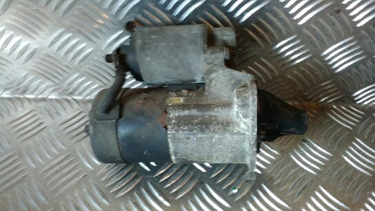 Mitsubishi Carisma Starter Med OEM Nr. M000T81283 Fra Mitsubishi Ophugger