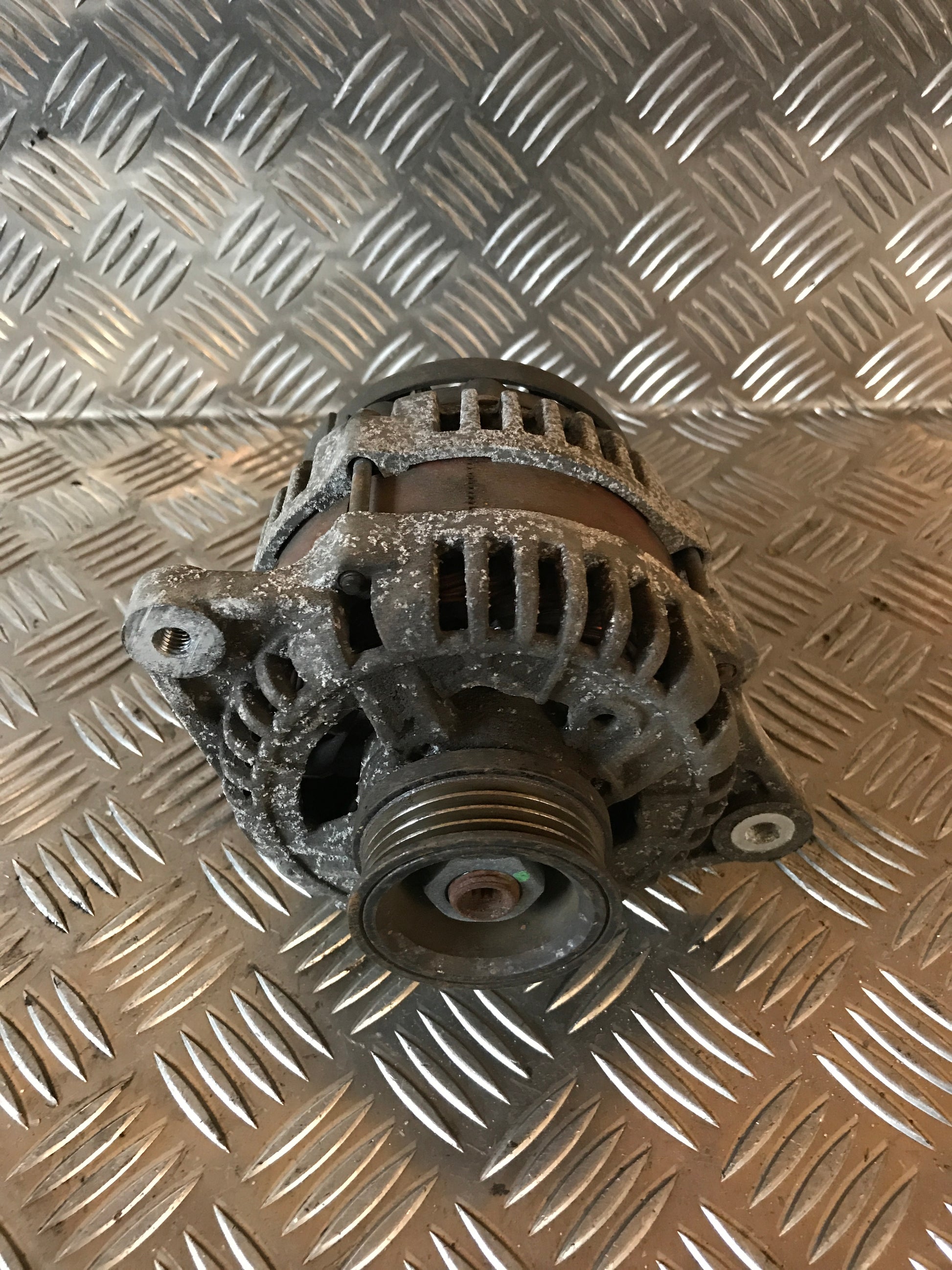 Hyundai I10 Generator Med OEM Nr. 0124220006 Fra Hyundai Ophugger