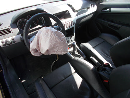 Opel Astra H Pluk-Selv-Bil Med OEM Nr. Ophugger Fra Opel Ophugger