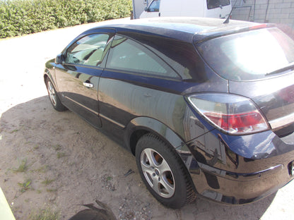 Opel Astra H Pluk-Selv-Bil Med OEM Nr. Ophugger Fra Opel Ophugger