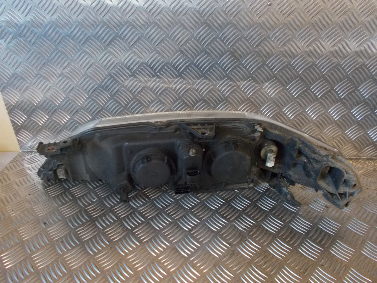Renault Laguna 2 Forlygte Med OEM Nr. 7701061671 Fra Renault Ophugger