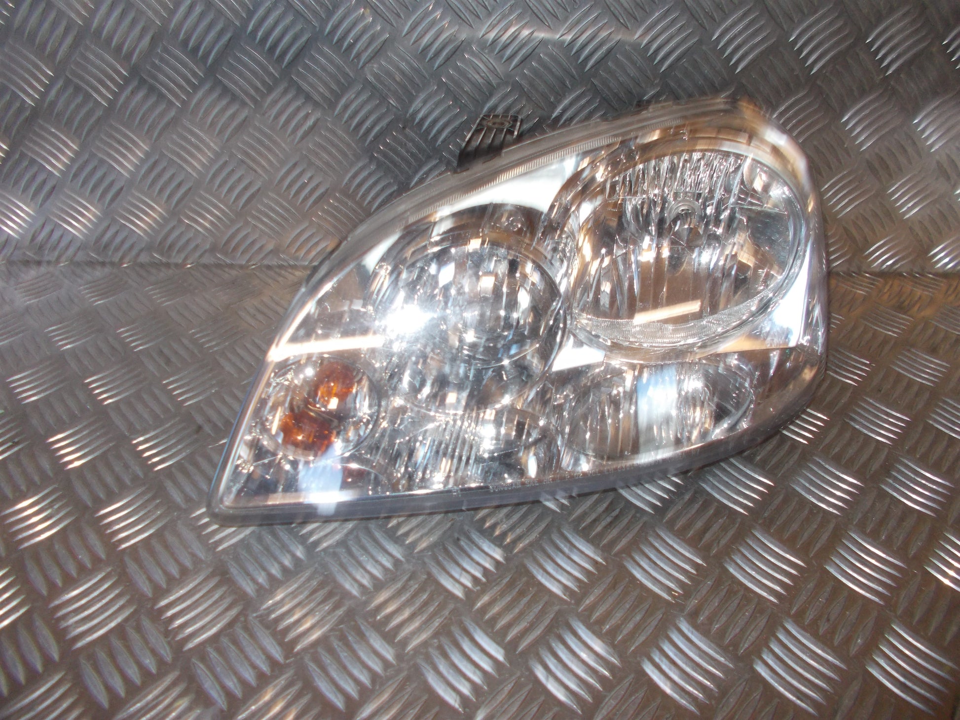 Daewoo Nubira Forlygte Med OEM Nr. 96458809 Fra Daewoo Ophugger