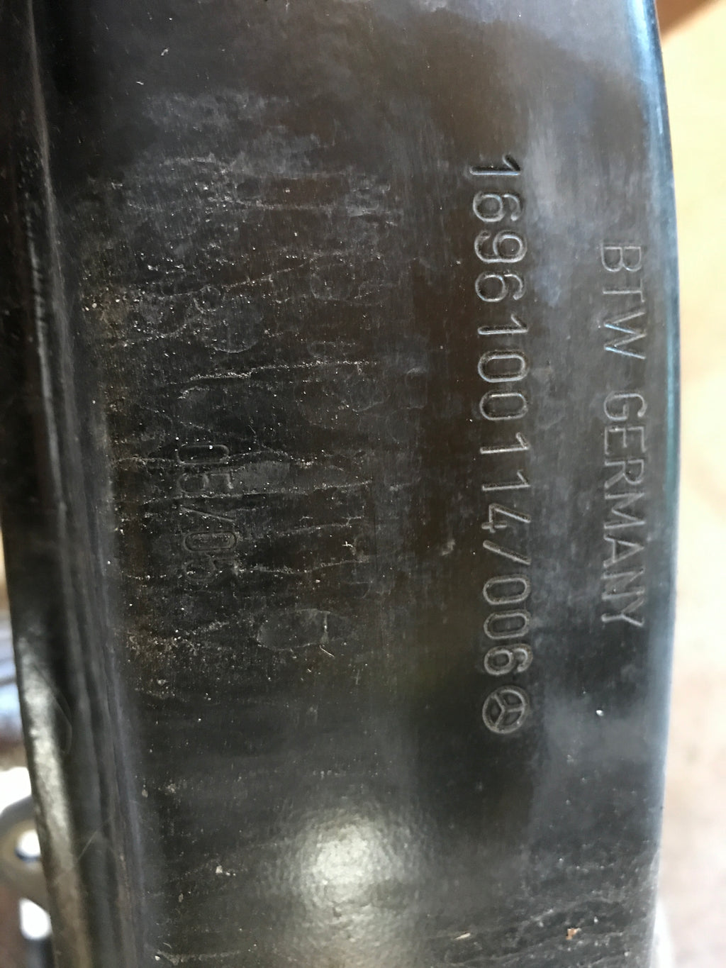 Mercedes A W169 Bagkofanger Rå Med OEM Nr. A1696100114 Fra Mercedes Ophugger